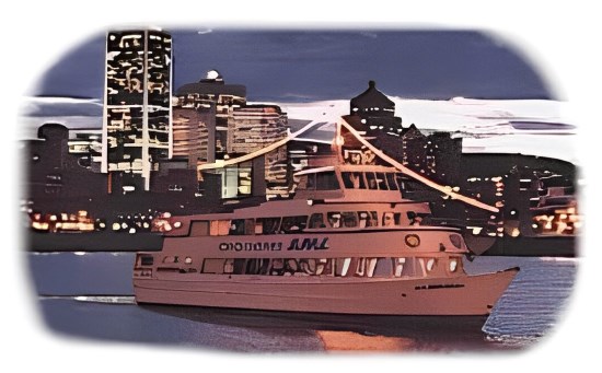 モントリオール港クルーズ船
